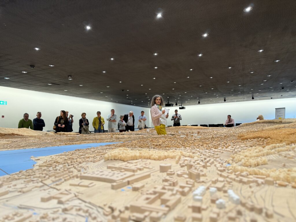 Das imposante Stadtmodell aus Holz