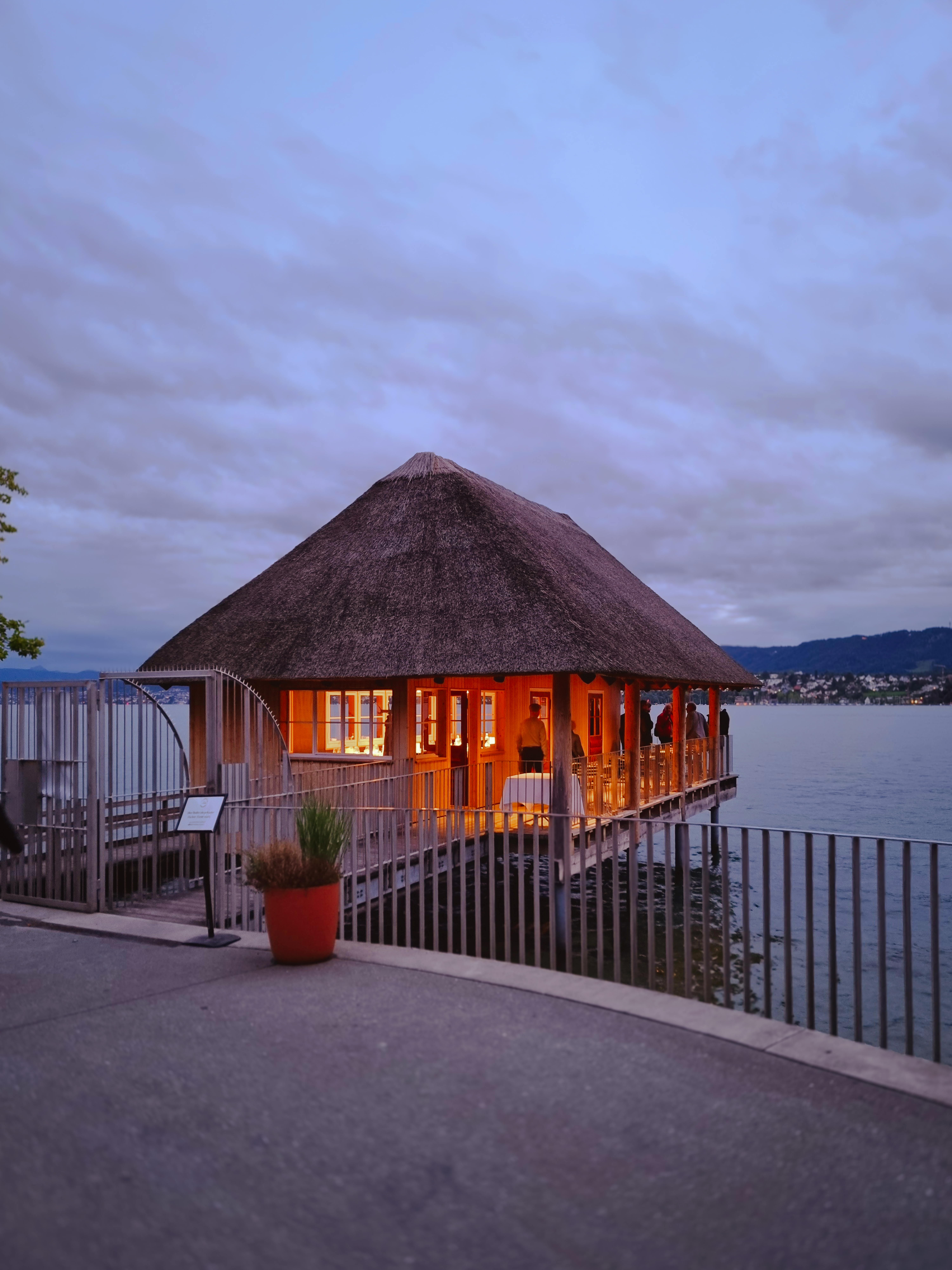 Abschlussabend am See